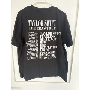Taylor Swift Eras Tour shirt size L thumbnail 4