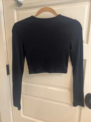 Zara Black Long-Sleeve Cropped Tee thumbnail 3