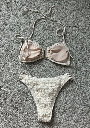 White Bikini Set thumbnail 4