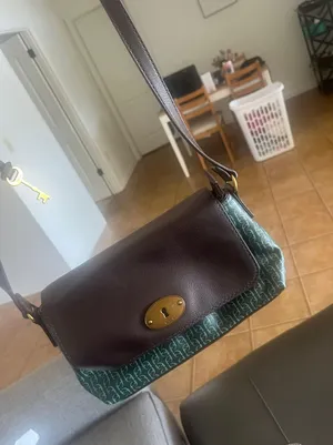 Cross-Body thumbnail 1