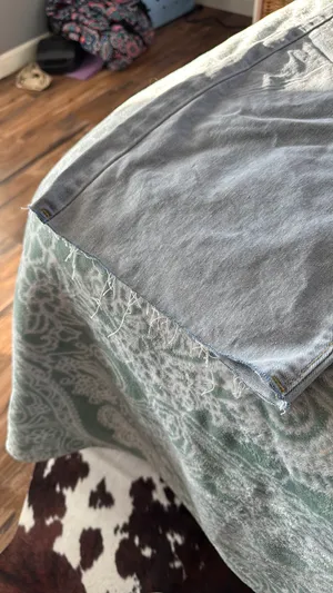 SheIn Raw Hem Jeans thumbnail 2