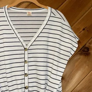 I Joah black and white striped tie front top thumbnail 3