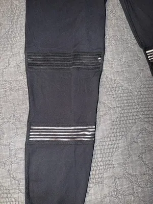 Beyond Yoga Black High-Waist Performance Leggings thumbnail 2