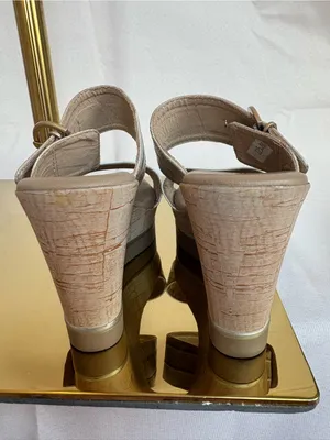 Two-Tone Beige and White Platform Slide Sandals with Buckle thumbnail 5