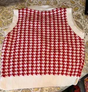 Red Houndstooth Vest Size M thumbnail 2