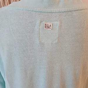 Billabong Scoop Neck Long Sleeve With Elephant Graphic size Small thumbnail 3