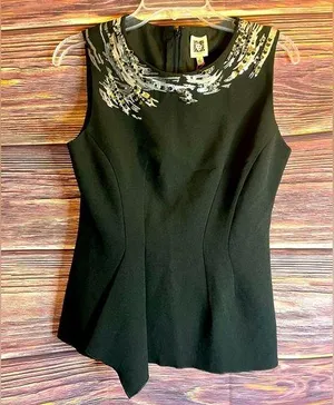 Anne Klein Black Sleeveless shirt. Size 4. NWT. thumbnail 1