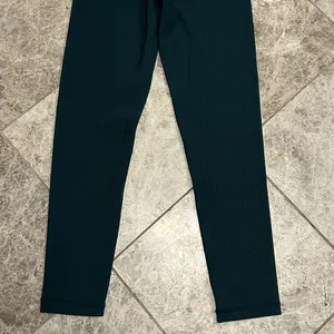 OFFLINE by Aerie Real Me Waffle High Waisted Crossover Legging Green NEW Medium thumbnail 9