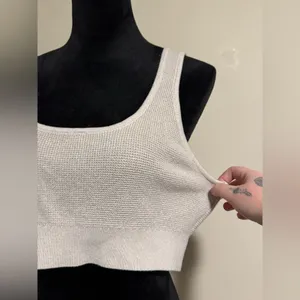 EUC H&M Beige Waffle Knit Crop Too size XL thumbnail 3