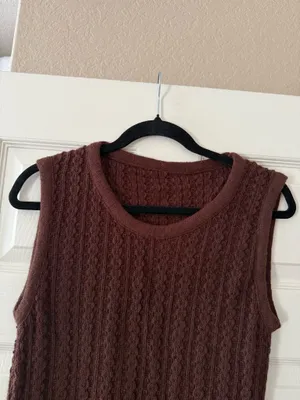 Chocolate Brown Cable Knit Sweater Vest Size M thumbnail 3