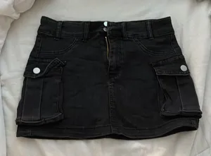 SHEIN Black Denim Skirt  thumbnail 1