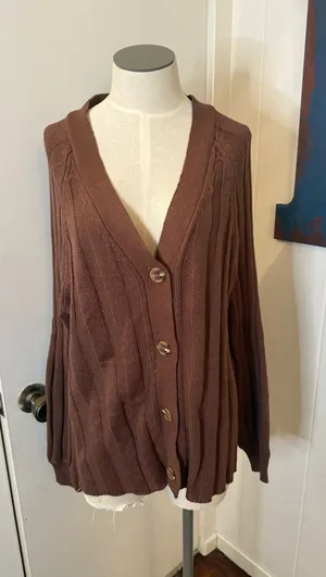 Forever 21 Chocolate Brown Cable Knit Button Cardigan Sz M NWT thumbnail 1