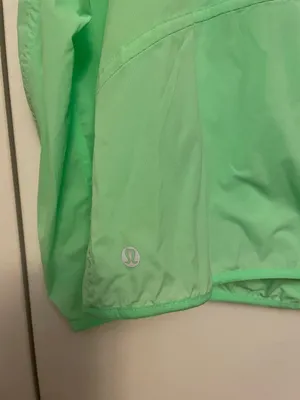lululemon athletica Lightweight Hooded Utility Jacket in Mint thumbnail 3