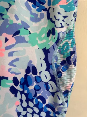 Lilly Pulitzer Luxletic Weekender Oasis Wave After Wave Cropped Leggings Sz Sm thumbnail 7