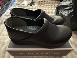 Women’s Black Leather Dansko XP Clogs Size 41 thumbnail 4