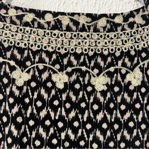 THML Black and Cream Embroidered Printed V-Neck Shift Dress with Tie size small thumbnail 11