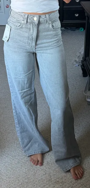 H&M Grey Jeans thumbnail 1