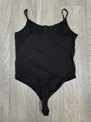 No Boundaries Black Ribbed Henley Bodysuit Size Medium Adjustable Strap thumbnail 4