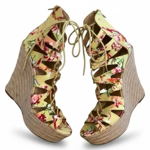 Charlotte Russe Yellow Floral Strappy Lace-Up Platform Wedge Sandals Sz 9 thumbnail 1