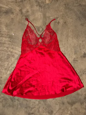 Victoria's Secret Negligee Satin Chemise Nightgown Red Lace Trim Bodice thumbnail 4