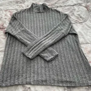 Anthropologie Eri+Ali Fiona Hacci gray ribbed mock neck sweater, size M comfy thumbnail 9