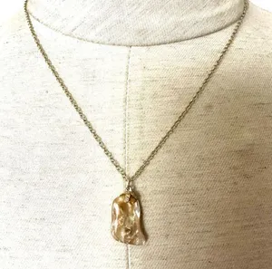 Abalone pendant necklace thumbnail 1