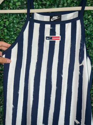 Nike dress thumbnail 2