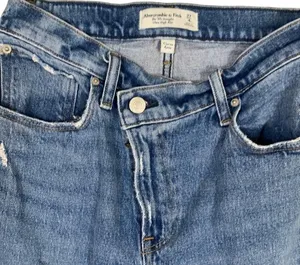 American Eagle Abercrombie & Fitch Curve Love The 90s Straight Ultra High Rise Jeans thumbnail 2