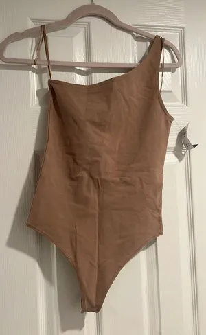 Abercrombie NWT One Shoulder Body Suit thumbnail 1