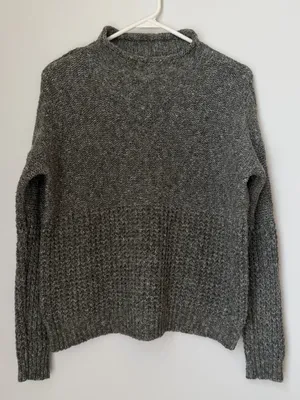American Eagle Mock Neck Gray Sweater Size Medium thumbnail 1