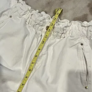 Zara Women's Size 10 White Baggy Fit Paperbag Ankle Jeans See Pics For Wear thumbnail 7