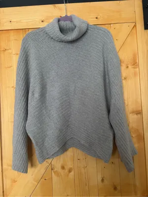 MOTH Anthropologie Grey Ribbed Chevron Cowl Neck Oversized Sweater Size M‎ thumbnail 1