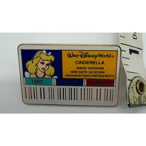 Disney Cast ID Series Pin Cinderella Limited Edition 3500 Magic Kingdom LE thumbnail 2