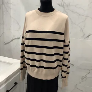 Soft comfy crewneck sweater 🌼🌼NWT Black thumbnail 6