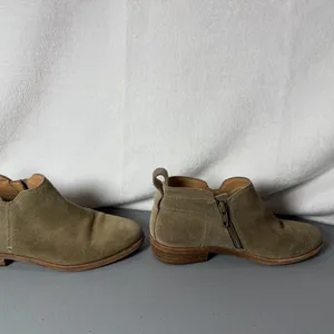 UGG Women's Ankle Boots - Taupe Suede thumbnail 5