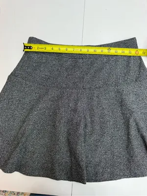Banana Republic black and gray flounce tweed skirt size 8 thumbnail 7