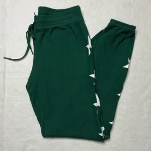 AQUA Lounge Womens Green Star Print Pajama Set Long Sleeve Top Joggers Size M thumbnail 3