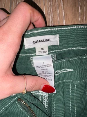 St paddy’s jeans  thumbnail 2
