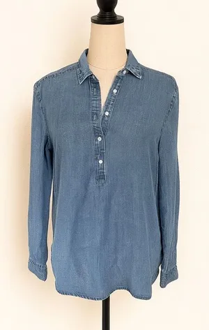 Ann Taylor LOFT Women’s Size M Blue Chambray Denim Button Down Shirt Collared To thumbnail 1