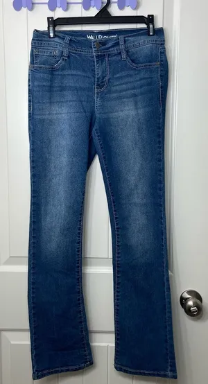 EUC Wallflower women’s‎ medium wash The Legendary Fit stretch casual pants jeans thumbnail 1