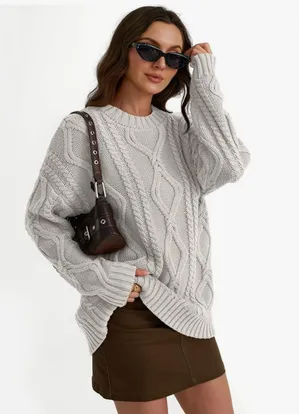 Boutique White crewneck cable knit sweater thumbnail 2