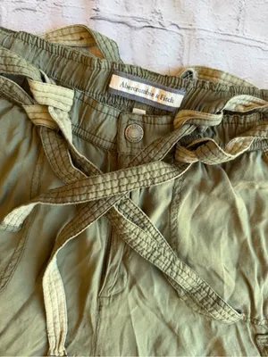 Vintage Y2K Abercrombie & Fitch Women’s Cargo Capri Pants Size 6 Belted Green thumbnail 2