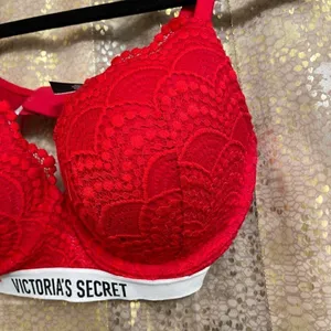 Victorias Secret Bright Red Lace T Shirt Push Up Bra Full Coverage Bra 32DD thumbnail 4