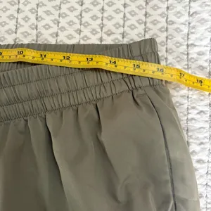 PUMA Lined Up‎ Woven Pants Tan Size Large NWT thumbnail 3