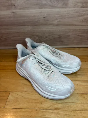 Hoka Women's Clifton 9 Sneakers - Size 7.5 thumbnail 2