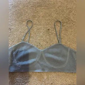 Zara‎ large grey crop top thumbnail 3