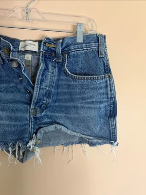 Universal Thread Distressed High-Rise Denim Shorts in Blue thumbnail 5