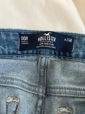 Hollister Low-Rise Flare Jeans thumbnail 3
