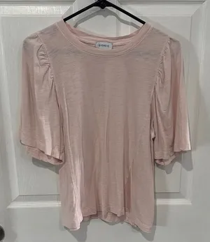 Evereve Blush Puff-Sleeve Crewneck Tee thumbnail 1