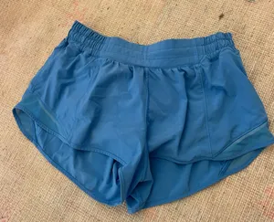 Lululemon hotty hot short 2.5 inch thumbnail 1